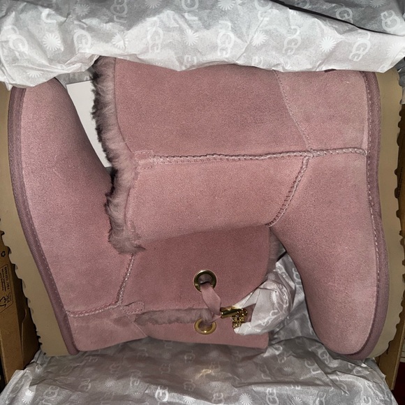 Rare limited edition UGG Irina Tessie Pom Pom boot new in box - Picture 2 of 4